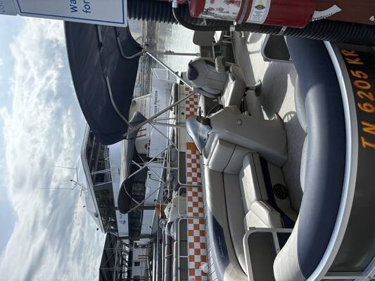 Volunteer Landing Marina